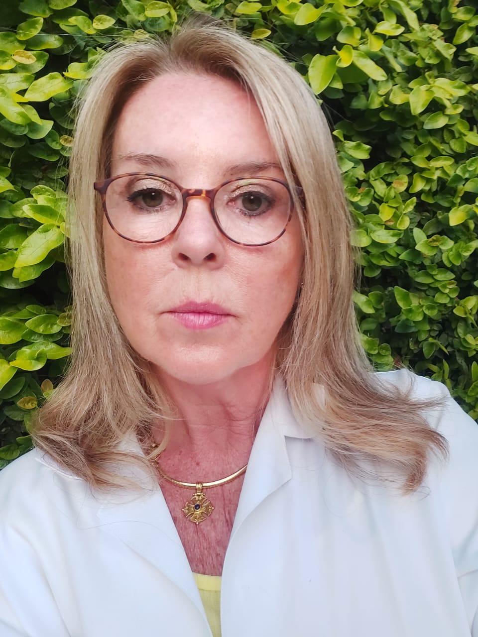 Dra. Rosalia Coelho, fotografía publicada por Clínica Estetic